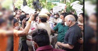 BJP workers damage my official vehicle: Sisodia