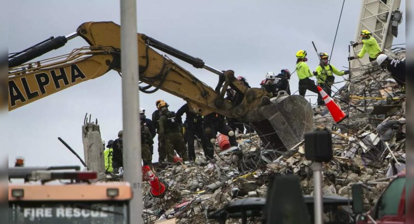 In the twin buildings that collapse, most of the residents remain inserted