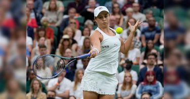 Wimbledon: Ash Barty reaches the second round after shaking