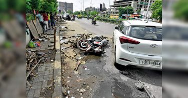 Ahd: speeding car runs to the family sleeping on the path