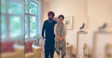 In the midst of wisdom at the Punjab Congress, Navjot Sidhu met Priyanka Gandhi