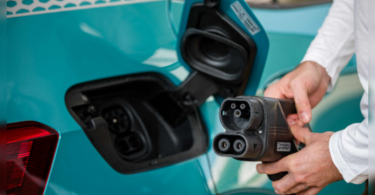 Carmakers pledges to halt combustion engines