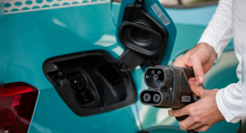 Carmakers pledges to halt combustion engines