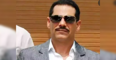 Delhi: Vadra's vehicle challaned for dangerous driving