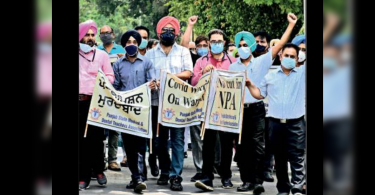 Pay panel move: Doctors abstain from OPD duties in Pb