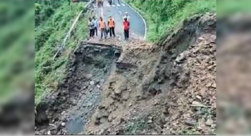 Key Darjeeling link closed after landslides