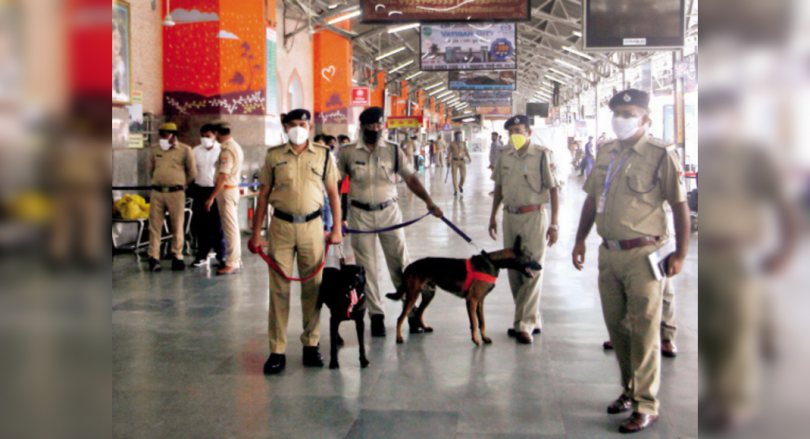 Lucknow police were asked to allow passages to critical patients