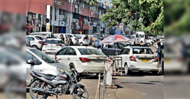 Parking chaos back as reopened by the Chandigarh market