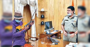 'Ajeeb dastan' from the extraordinary bhagwan and his violin