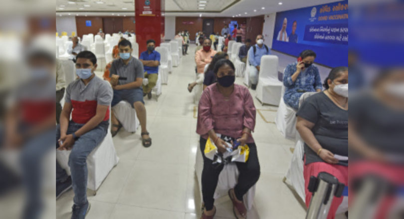 Chaos in Vaccination Centers in Ahmedabad