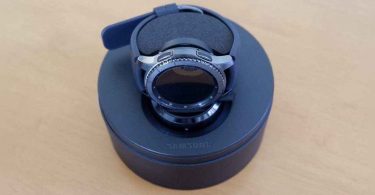 Samsung's next smartwatch may have a big 'edge' over Apple Watch