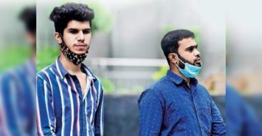 Crowds gather, masks slip as Old City ignores norms