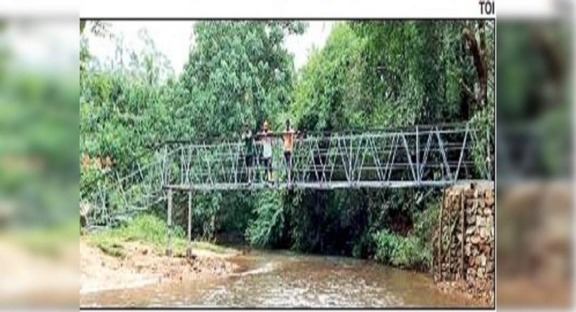Karnataka: Dakshin Kannada villagers crowdfund, build 50ft-long bridge