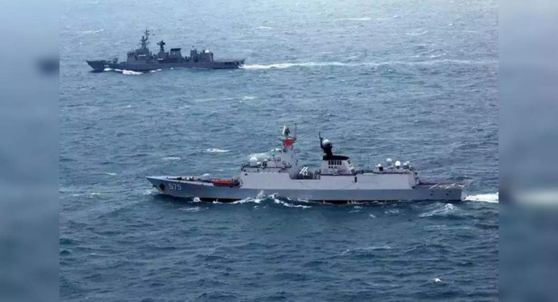 4 Chinese coast guard ships sail into Japanese waters