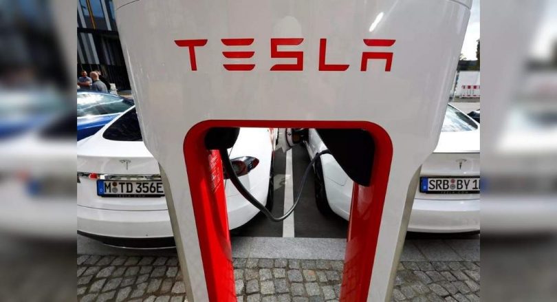Tesla 'recalls' vehicles in China for online software update