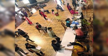 Daily Covid cases dip but fatalities continue in DK