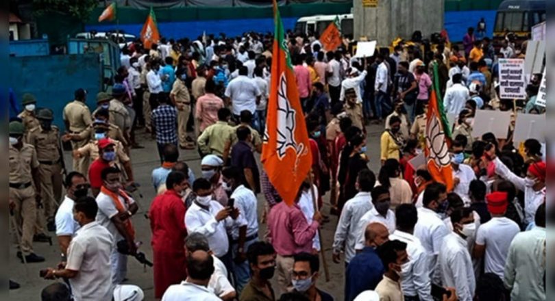 Maha BJP holds 'chakka jam' for OBC quota in local bodies