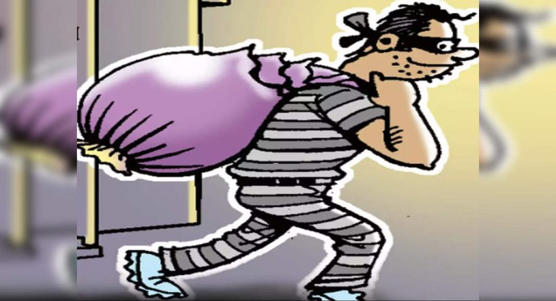 Thief in Nagpur gifts Rs 50,000 jewellery to mom, car to dad after looting bank