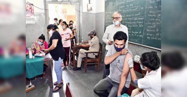 Vaccine shortage hits Surat, Rajkot