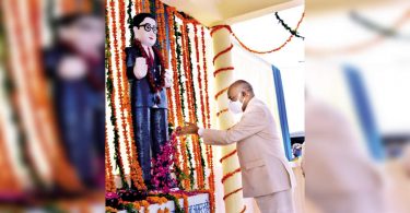 Uttar Pradesh: In Paraunkh, President Ram Nath Kovind bows to pay tribute to land of his birth