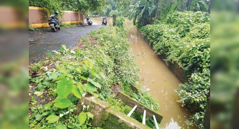 Safety concerns rise on quepem as a visitor to the heart of the Portuguese era dam
