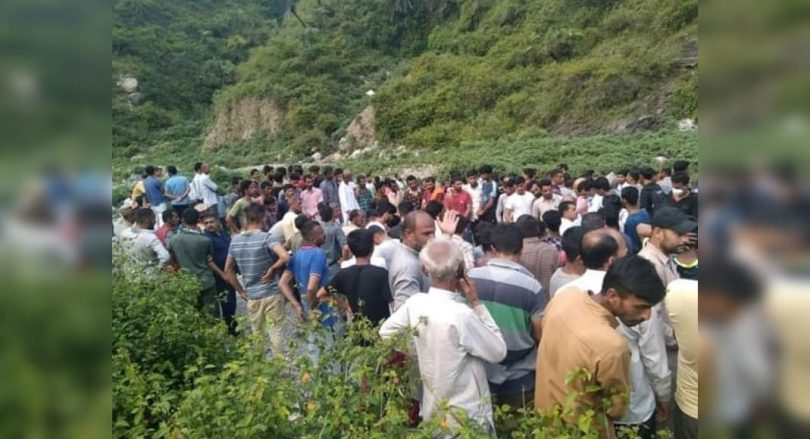 10 died because the vehicle fell to Gorge at Himachal Pradesh