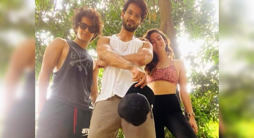 Mira enjoys family time with Shahid, Neelima