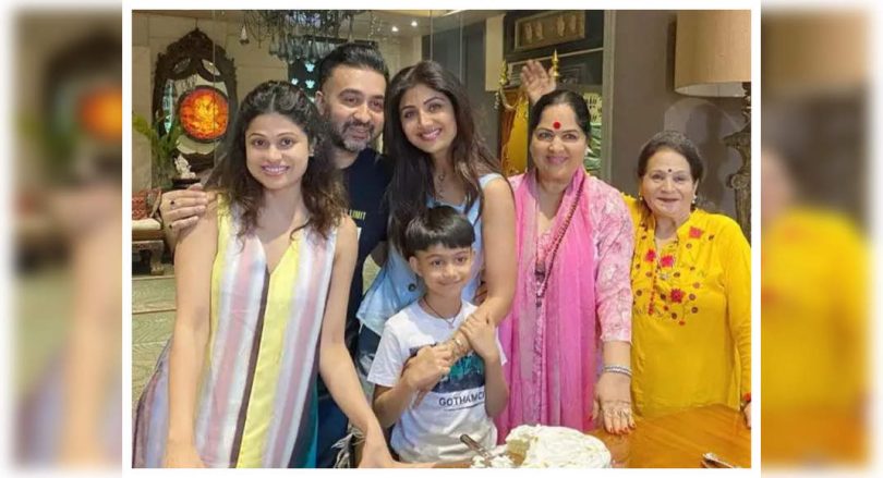 In the picture of the shilpa-raj bungalow