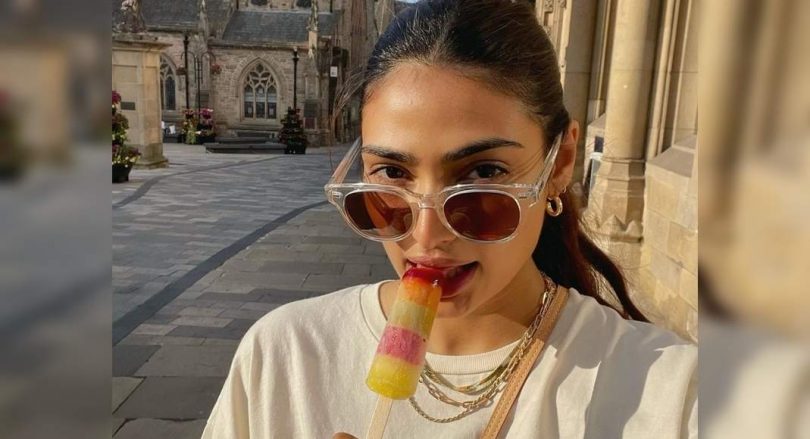 Fans ask athiya where Kl Rahul is in PIC