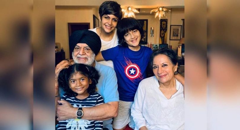Mandira Bedi posts photos with his family