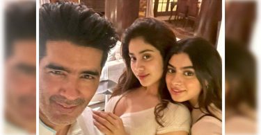 Selfie Malhotra Manish with JasaHvi-Khushi