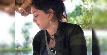 Is Ira Khan blurring cigarettes in a new photo?