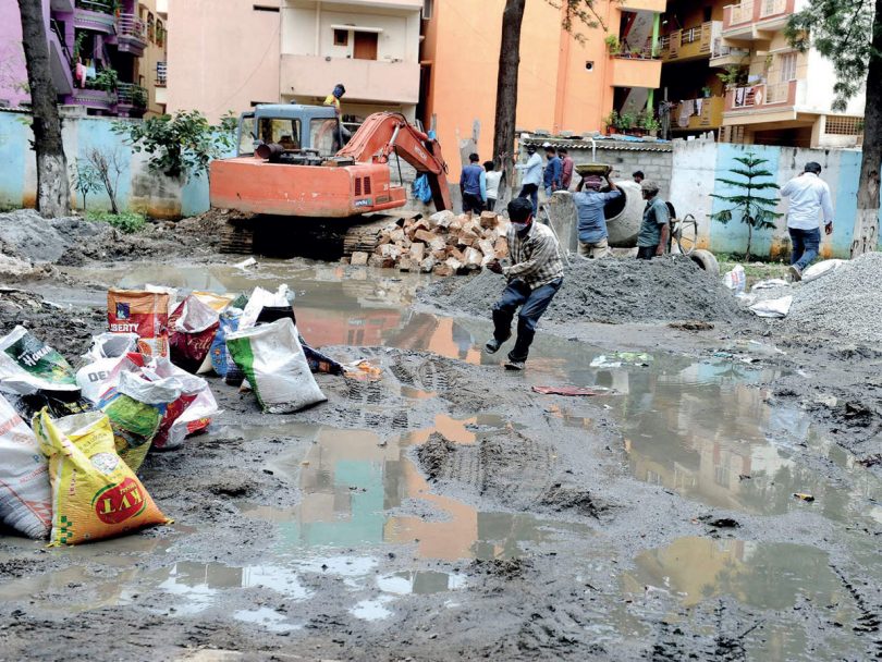 Bengaluru: Dirty water enters the house