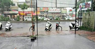 Many areas in Vadodara go which are flooded after heavy rain