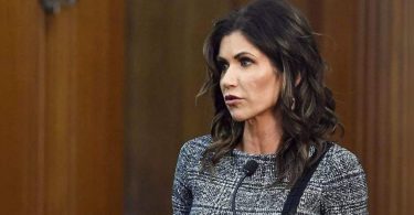 Kristi Noem's border visit comes with political opportunities