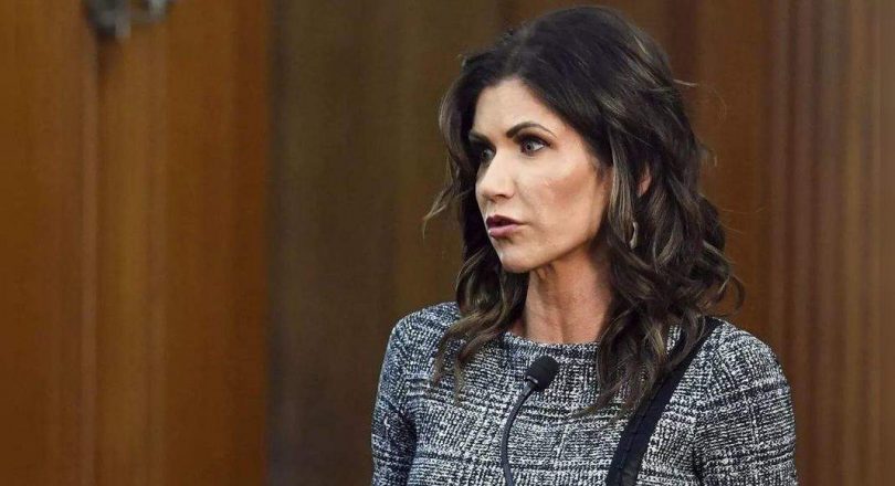 Kristi Noem's border visit comes with political opportunities