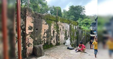 4k family is at risk as a wall on a mulund hill is incomplete