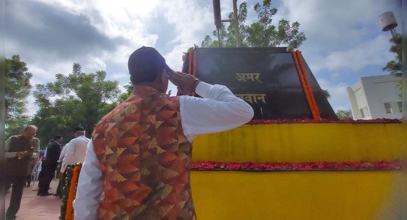 India pays tribute to the cargil war bravehearts