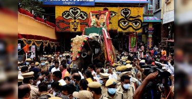 K'taka jumbo takes part in the bonalu procession
