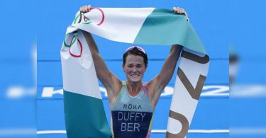Flora Duffy won the Women's Triathlon for the First Olympic Golden Bermuda