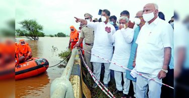 Karnataka: The villagers who have been flooded are waiting for relocation