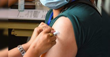 The Trashes government reported the lost target of the administration of 50 Covid vaccine doses in July-end