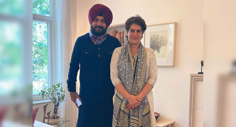 Navjot Singh Sidhu meets the leader of Priyanka Gandhi, Rahul Gandhi