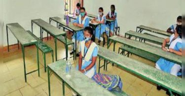 The teacher in Odisha feels the online class that affects the attendance of the school
