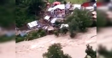 Cloudburst hit the village of J & K; More than 30 lost, the death toll at 7