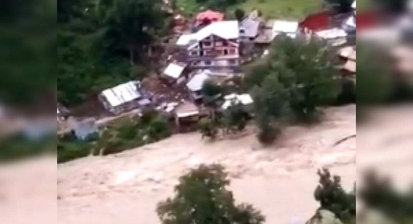 Cloudburst hit the village of J & K; More than 30 lost, the death toll at 7