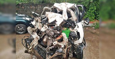 3 Dead, another critical as a bus & car collided in Dwarka Delhi