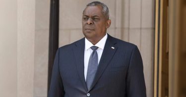 Secretary of the US defense visited Vietnam, an oath of support for the region