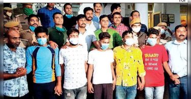 Gang riding a bicycle in the style of 'Dhoom' to seize a gold chain