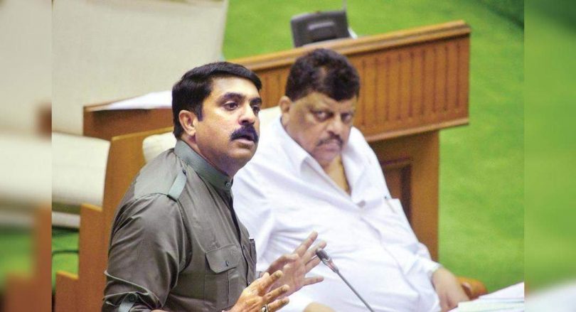 Goa Advanced Party Mla Vijay Sardesai accused the political interference in the Inquiry of Benaulim Gangrape